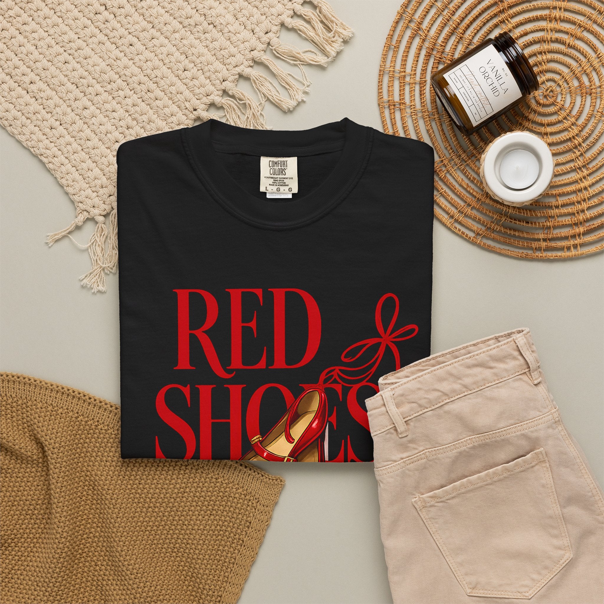Red Shoes Club T-Shirt — COLOR NEGRO